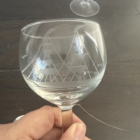 2 Ship Seagulls Etched Wine Glasses France 5" Vintage Nautical Sea Decor Dining - Picture 7 of 7